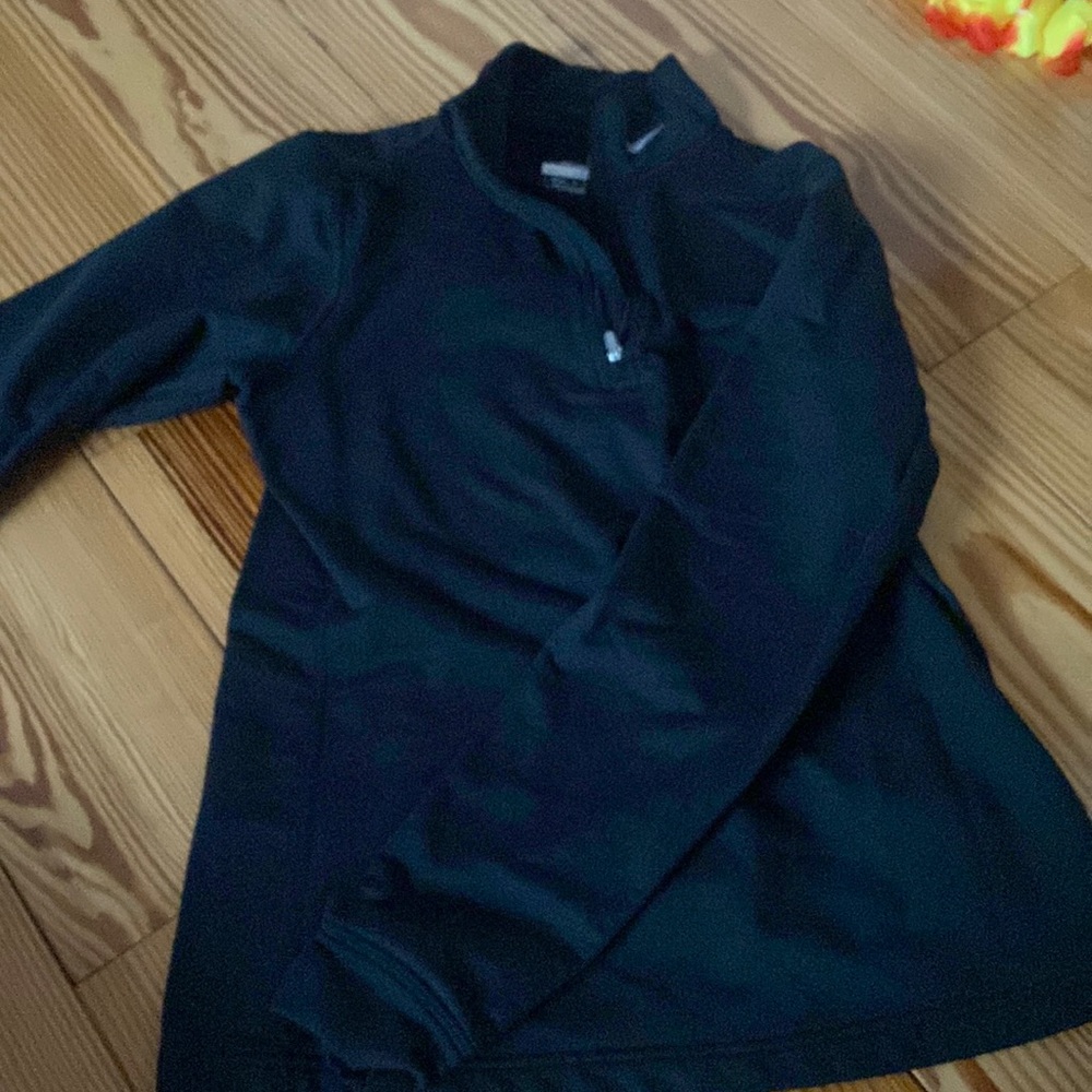 Girls Size M 8-10 nike half zip up.